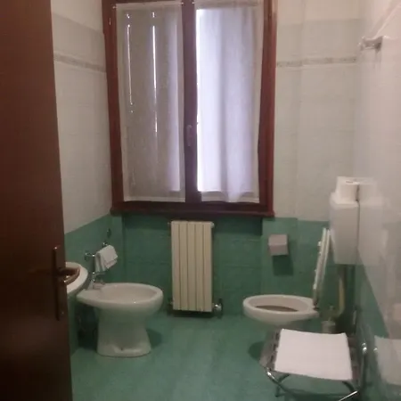 Otel Fiera 2*
